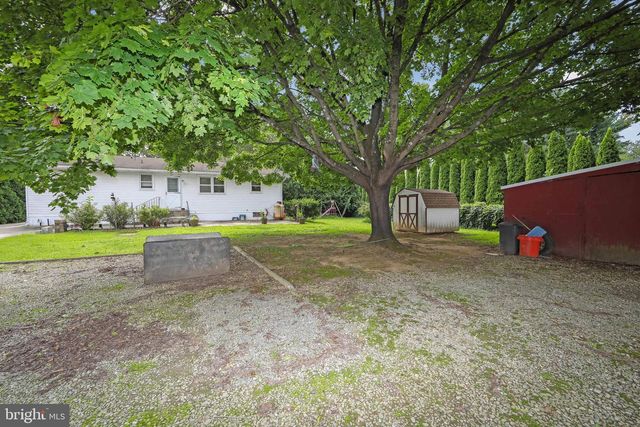 313 KINGS HWY, Clarksboro, NJ 08020