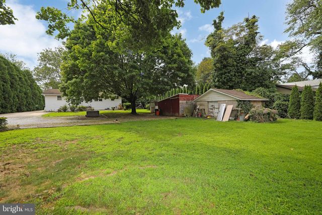 313 KINGS HWY, Clarksboro, NJ 08020