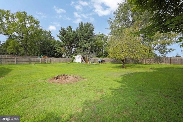 313 KINGS HWY, Clarksboro, NJ 08020