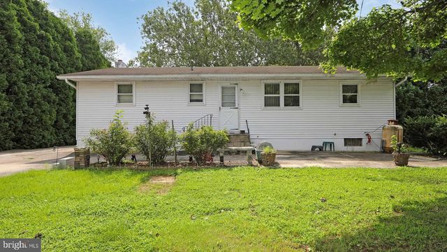 313 KINGS HWY, Clarksboro, NJ 08020