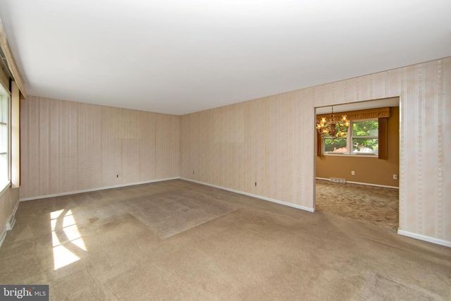 313 KINGS HWY, Clarksboro, NJ 08020