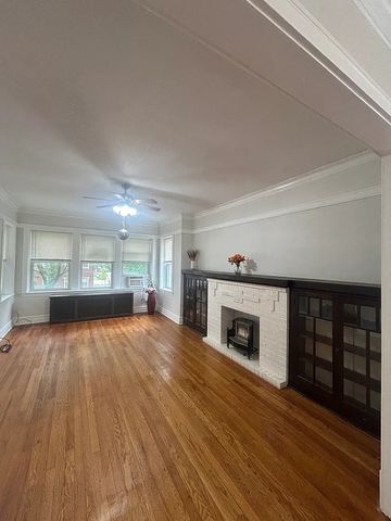 5021 W Belden Street 2W, Chicago, IL 60639