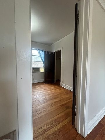 5021 W Belden Street 2W, Chicago, IL 60639
