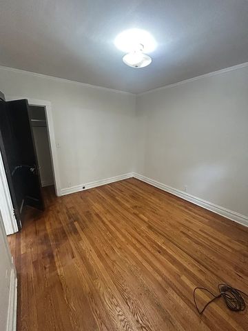 5021 W Belden Street 2W, Chicago, IL 60639