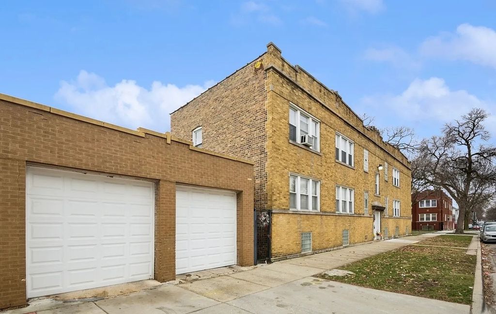 5021 W Belden Street 2W, Chicago, IL 60639