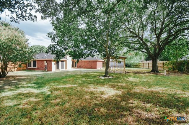 218 Sunset Drive, Victoria, TX 77901