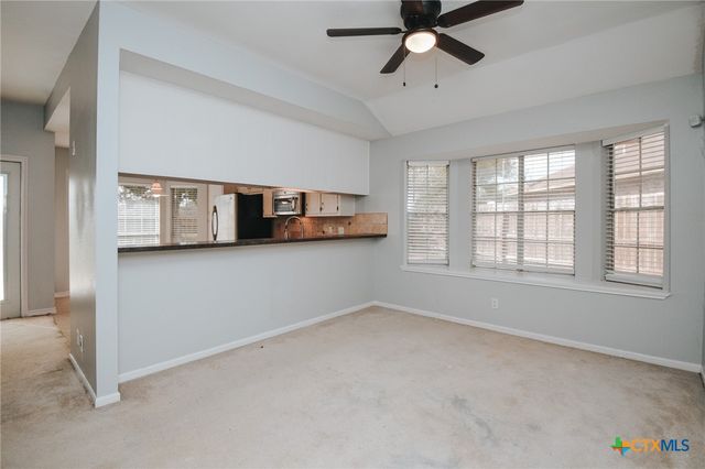 218 Sunset Drive, Victoria, TX 77901