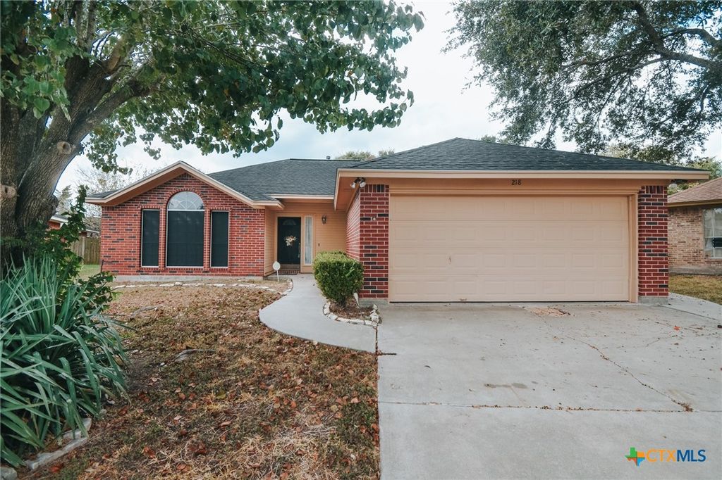 218 Sunset Drive, Victoria, TX 77901
