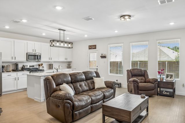 1801 Rubber Fig Lane, Mckinney, TX 75071