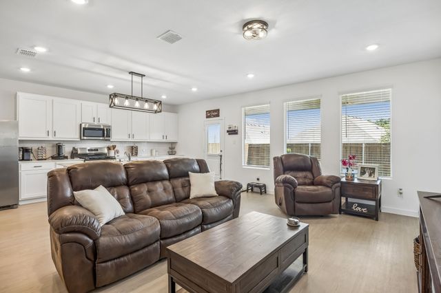 1801 Rubber Fig Lane, Mckinney, TX 75071