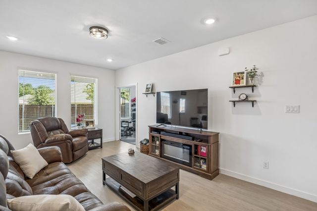1801 Rubber Fig Lane, Mckinney, TX 75071