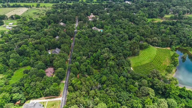 21320 Merlot Ln, Bullard, TX 75757