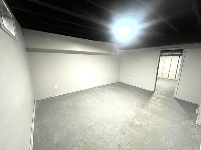 6077 W Calumet ROAD, Milwaukee, WI 53223