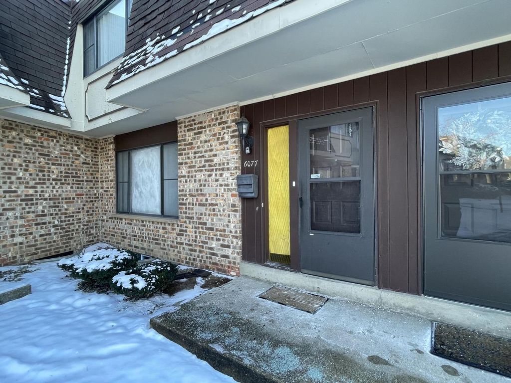 6077 W Calumet ROAD, Milwaukee, WI 53223