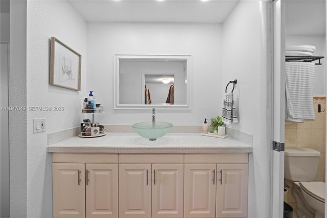 8075 SW 107th Ave 221, Miami, FL 33173