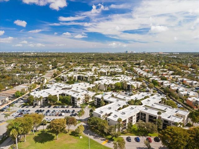 8075 SW 107th Ave 221, Miami, FL 33173