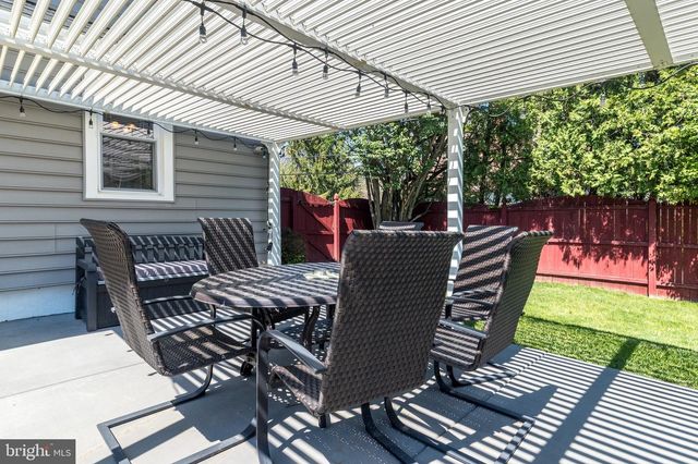 1605 N LINE ST, Lansdale, PA 19446