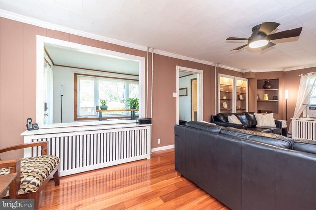 1605 N LINE ST, Lansdale, PA 19446