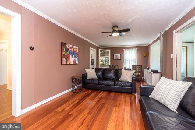 1605 N LINE ST, Lansdale, PA 19446