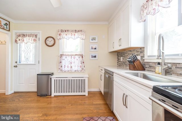 1605 N LINE ST, Lansdale, PA 19446