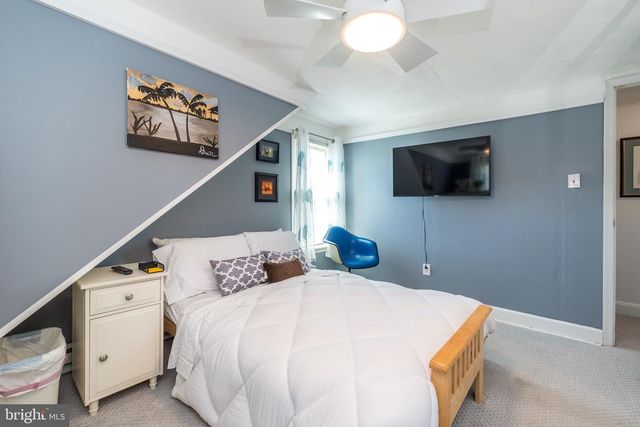 1605 N LINE ST, Lansdale, PA 19446