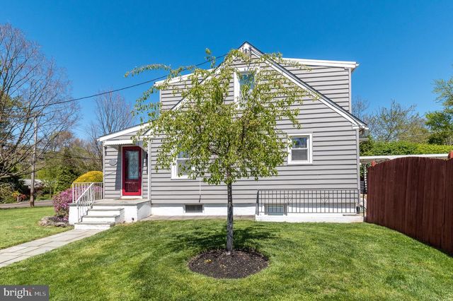 1605 N LINE ST, Lansdale, PA 19446