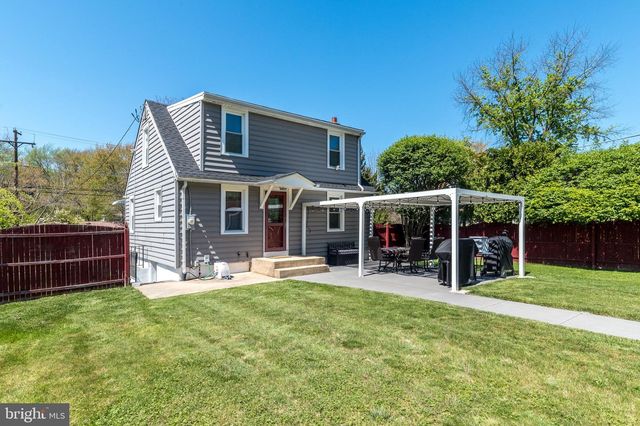 1605 N LINE ST, Lansdale, PA 19446