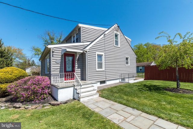 1605 N LINE ST, Lansdale, PA 19446