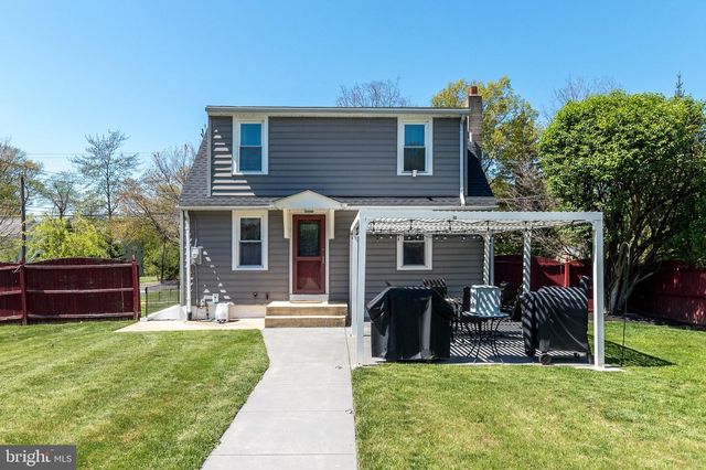 1605 N LINE ST, Lansdale, PA 19446