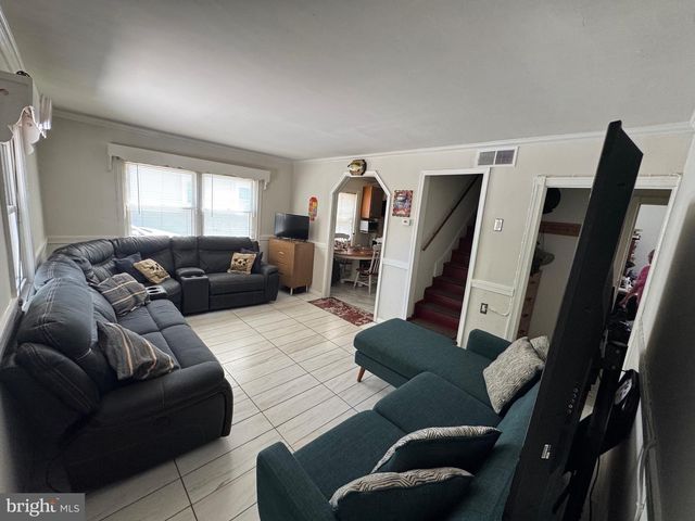 5007 OGLETHORPE ST, Riverdale, MD 20737