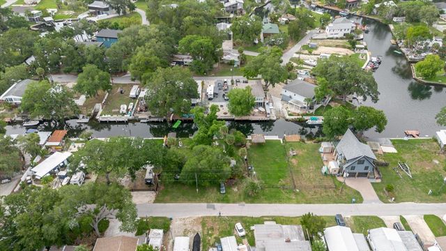 5323 CIRCLE DRIVE, Weeki Wachee, FL 34607