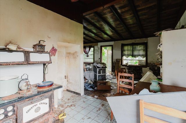 5323 CIRCLE DRIVE, Weeki Wachee, FL 34607