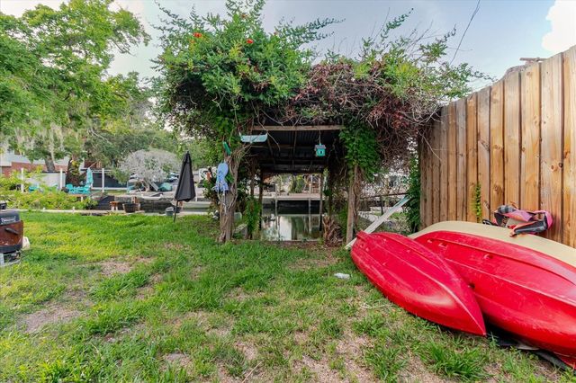 5323 CIRCLE DRIVE, Weeki Wachee, FL 34607