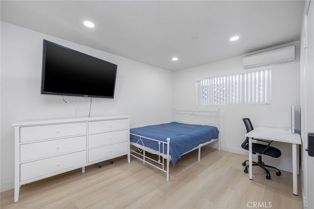 204 Springfield Avenue, Huntington Beach, CA 92648