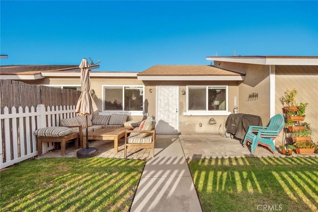 204 Springfield Avenue, Huntington Beach, CA 92648