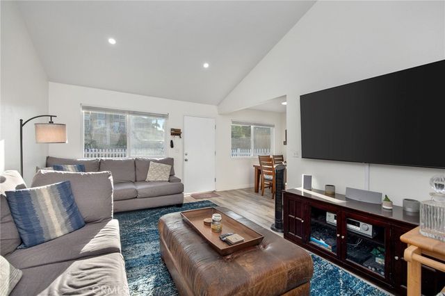 204 Springfield Avenue, Huntington Beach, CA 92648
