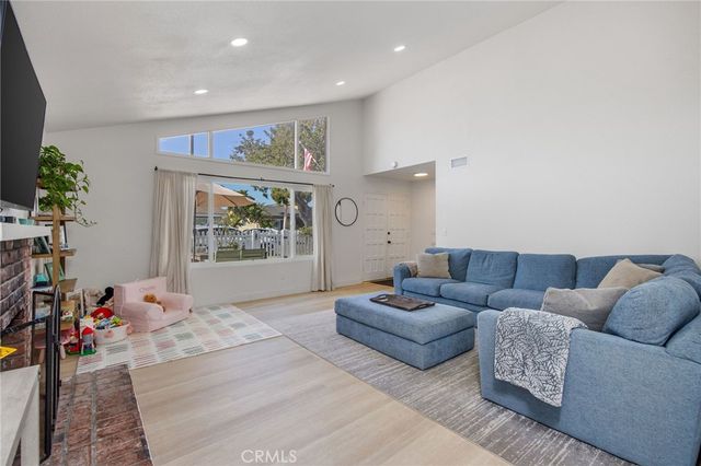 204 Springfield Avenue, Huntington Beach, CA 92648
