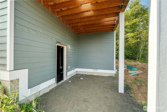 320 E 4th Street, Union, WA 98592