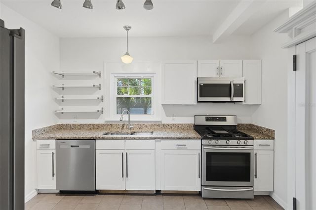 2059 BURLINGTON AVENUE N, St Petersburg, FL 33713