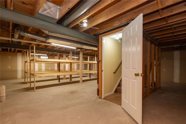 60 Chenin Run, Perinton, NY 14450