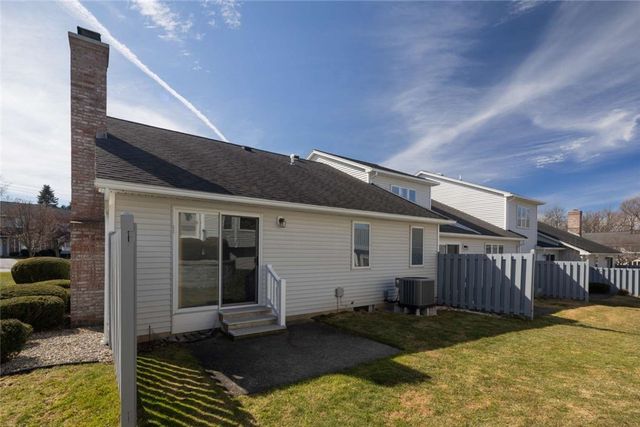 60 Chenin Run, Perinton, NY 14450