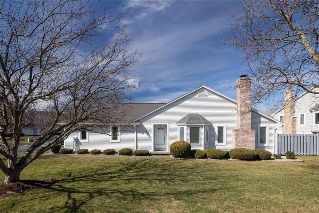 60 Chenin Run, Perinton, NY 14450