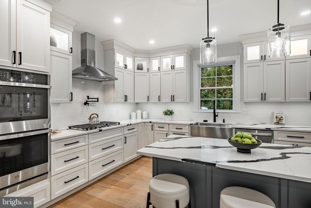 714 S WAYNE ST, West Chester, PA 19382