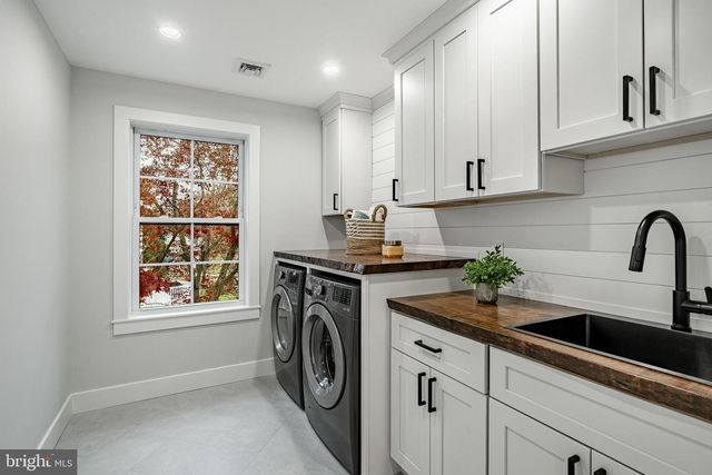 714 S WAYNE ST, West Chester, PA 19382