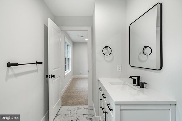 714 S WAYNE ST, West Chester, PA 19382