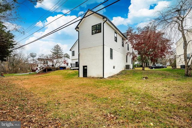 714 S WAYNE ST, West Chester, PA 19382