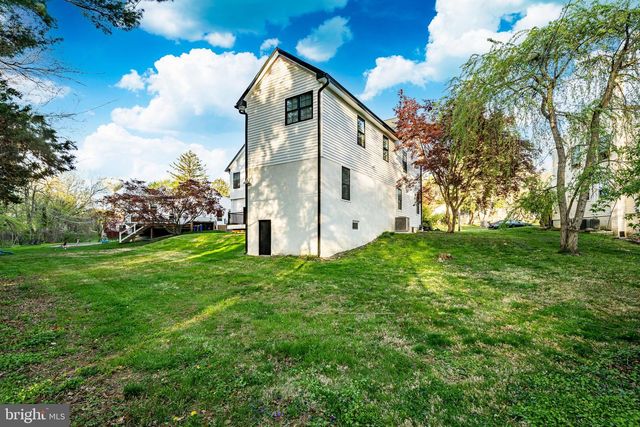714 S WAYNE ST, West Chester, PA 19382