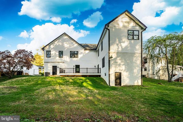 714 S WAYNE ST, West Chester, PA 19382