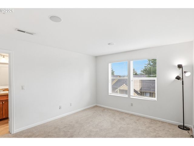 11880 Sw HORIZON Blvd, Beaverton, OR 97007