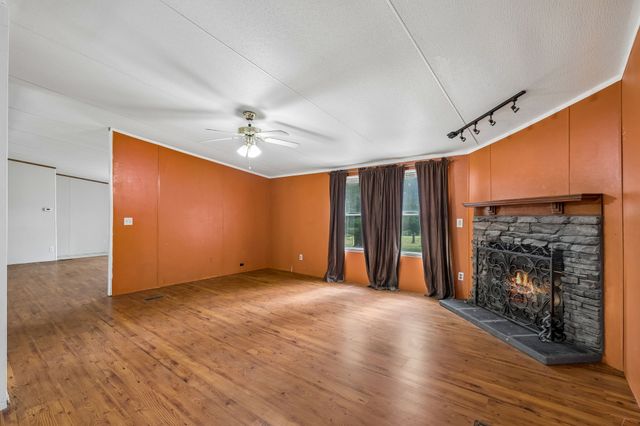 1422 Dove Ln, Springfield, TN 37172